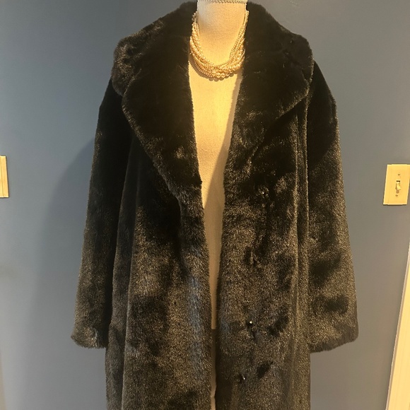 BCBG Faux Fur Coat NWT - Picture 1 of 6